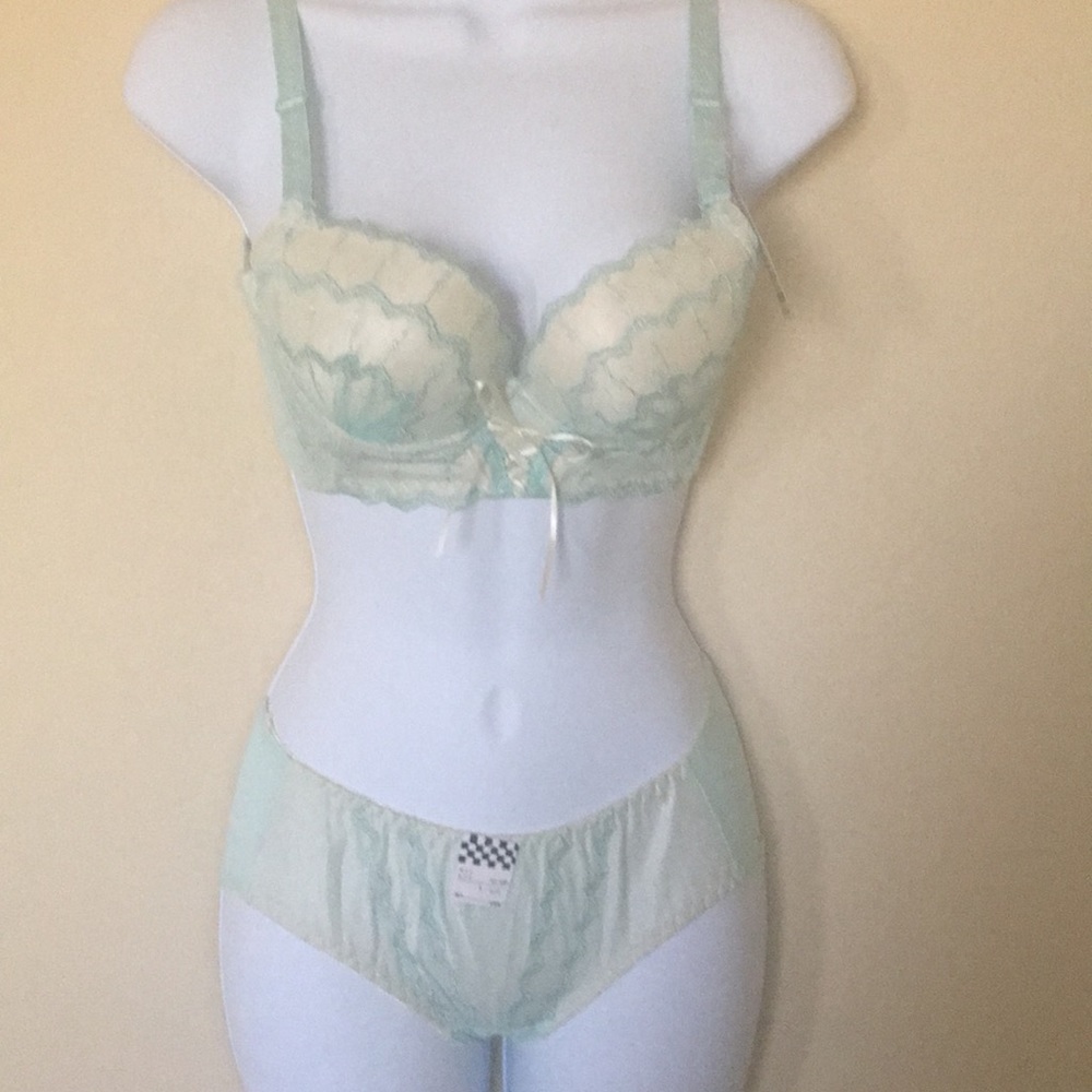 Bra and panty set